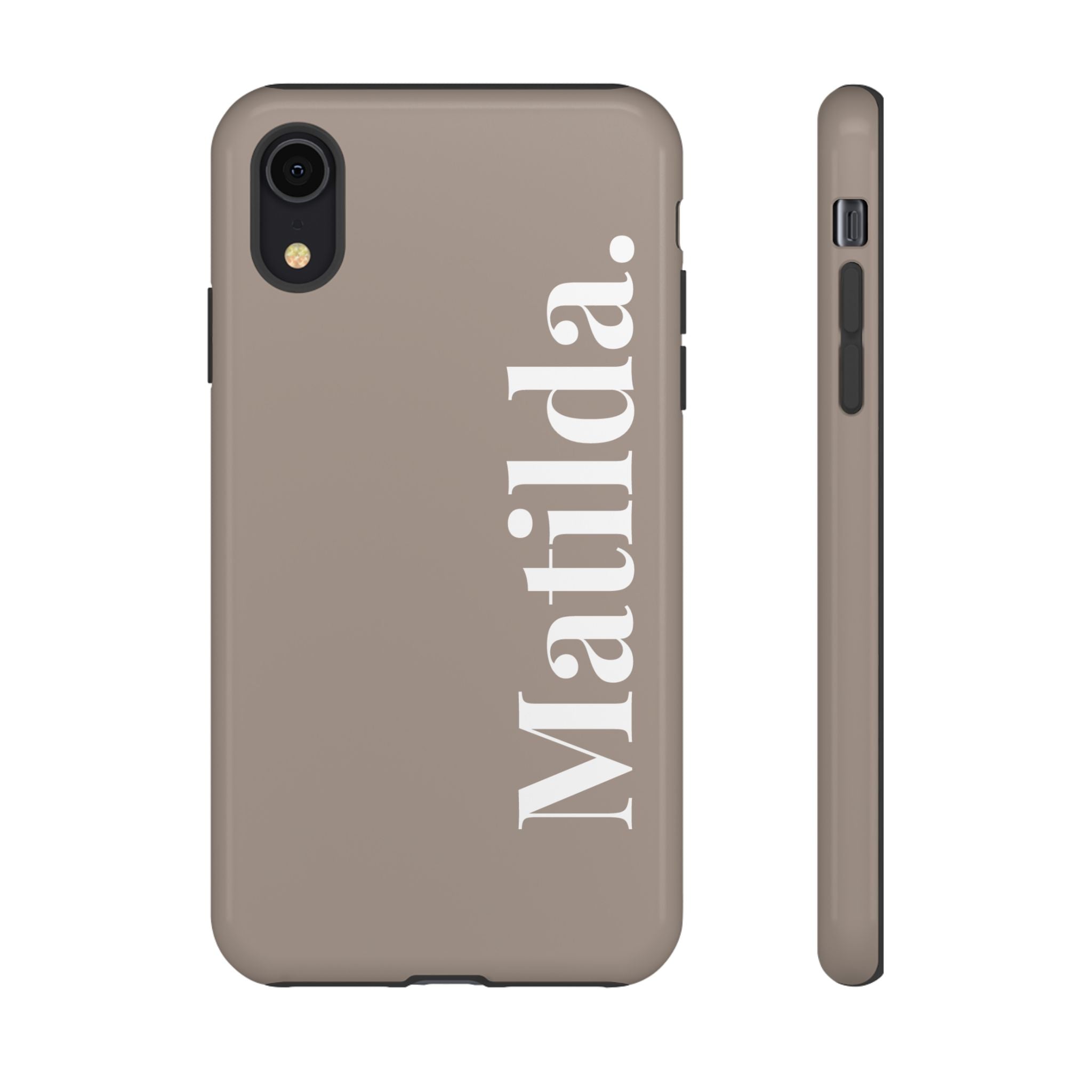 MOCCA BOLD NAME – Personalisierte Handyhülle mit Dual-Layer-Schutz