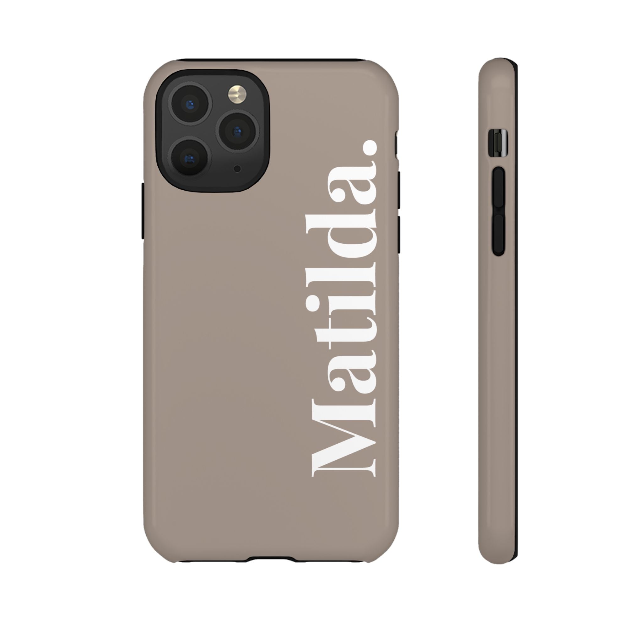 MOCCA BOLD NAME – Personalisierte Handyhülle mit Dual-Layer-Schutz