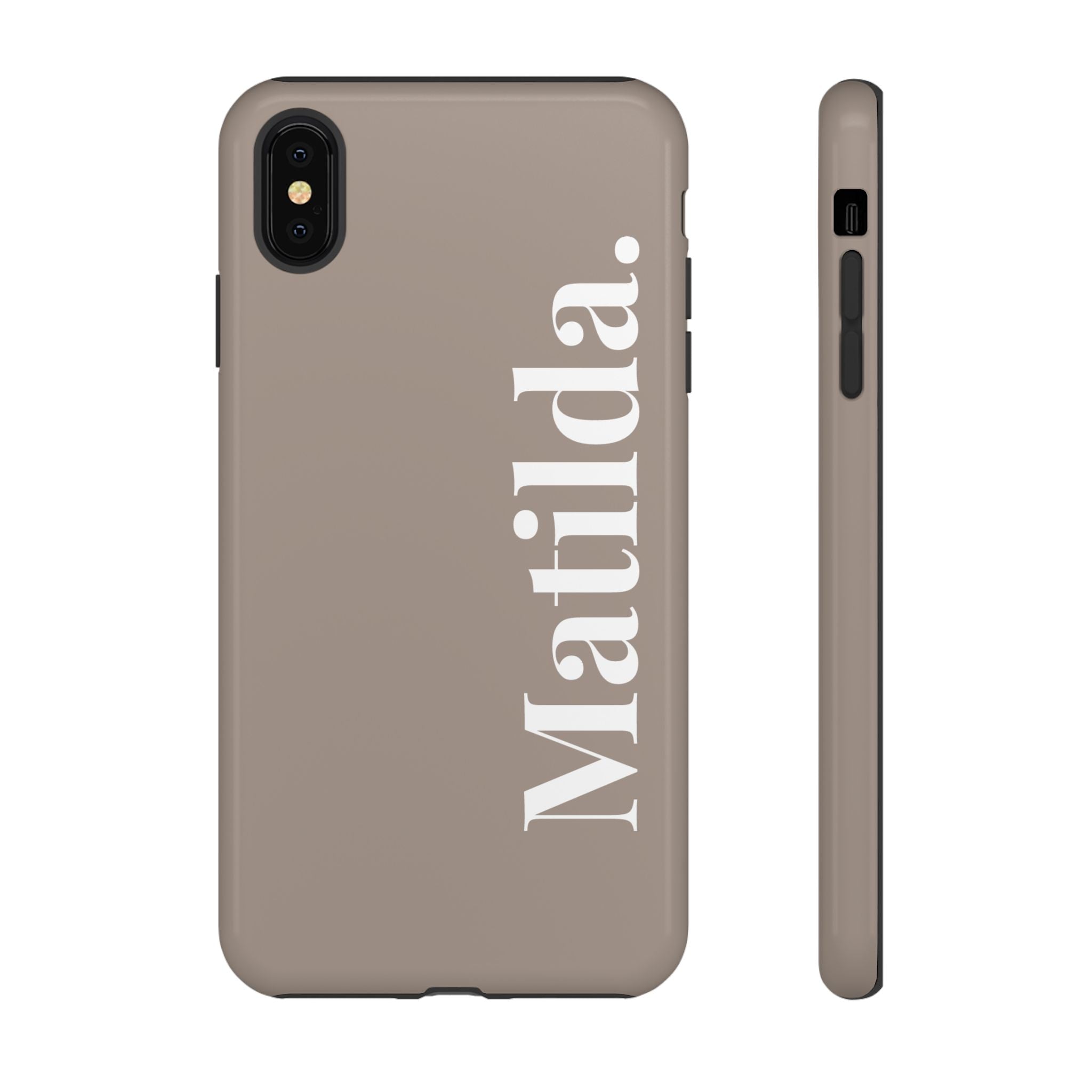 MOCCA BOLD NAME – Personalisierte Handyhülle mit Dual-Layer-Schutz