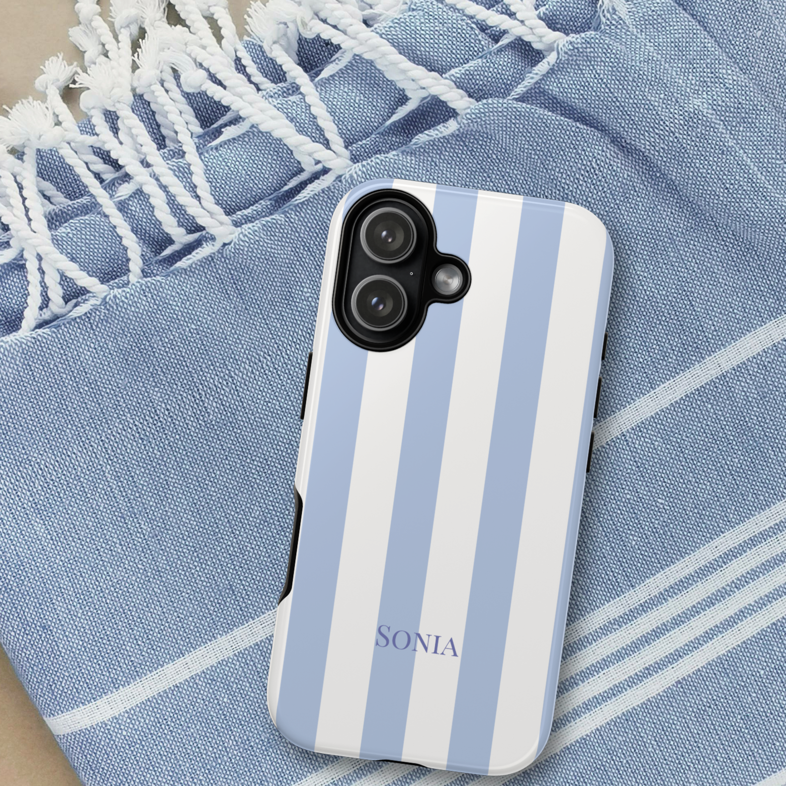 LIGHT BLUE STRIPES – Personalisierte Handyhülle mit Dual-Layer-Schutz